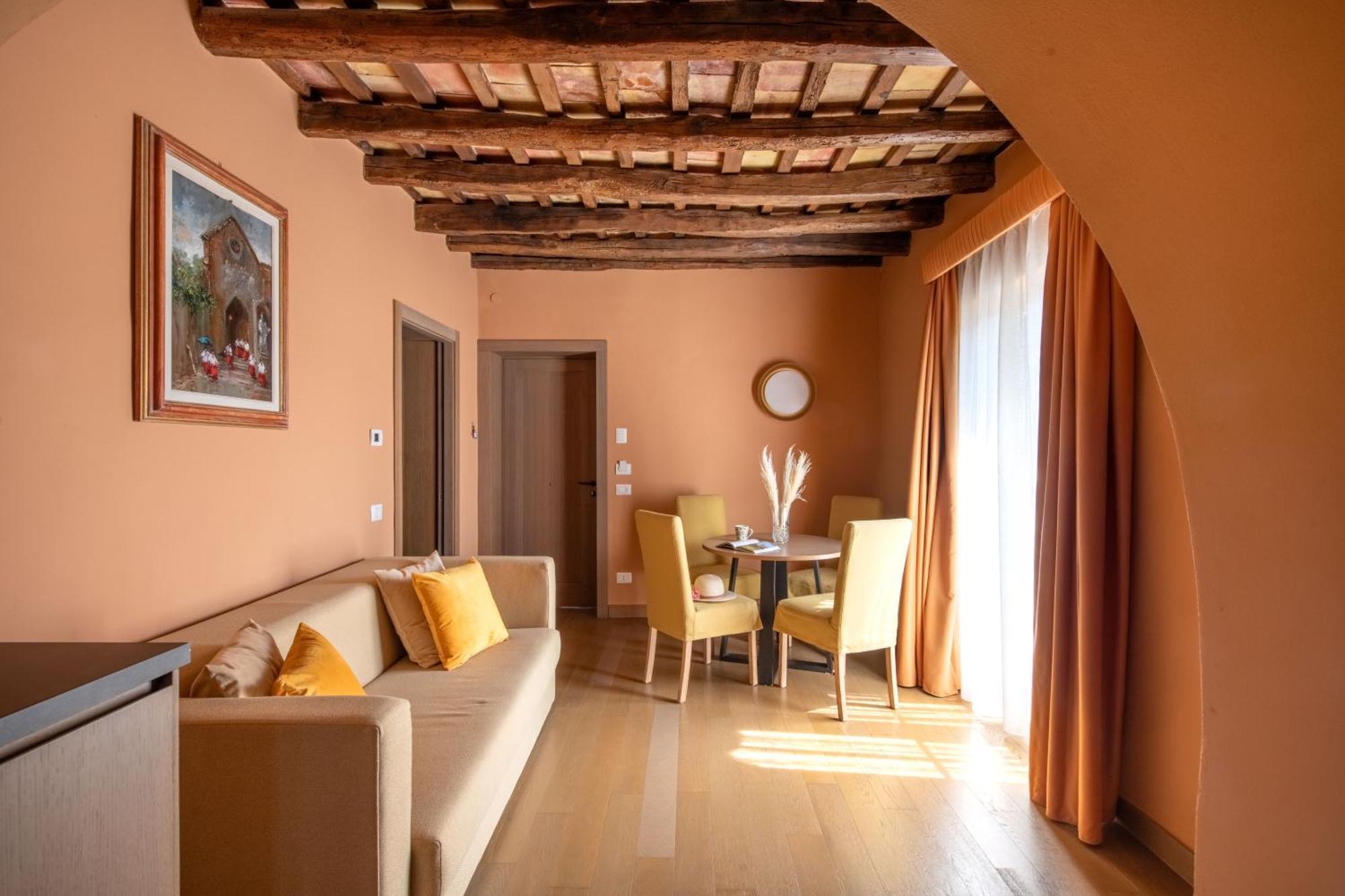 Suite Apartment